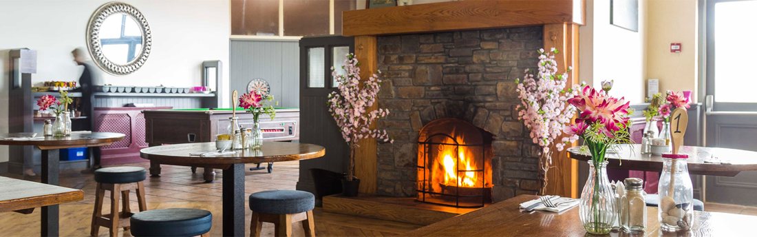 Fireplace and seating at Rosspoint
